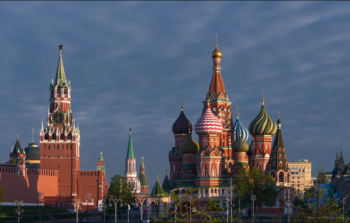 Фото обои Москва, Кремль, Храм Василия Блаженного, Россия, Красная площадь, Спасская башня