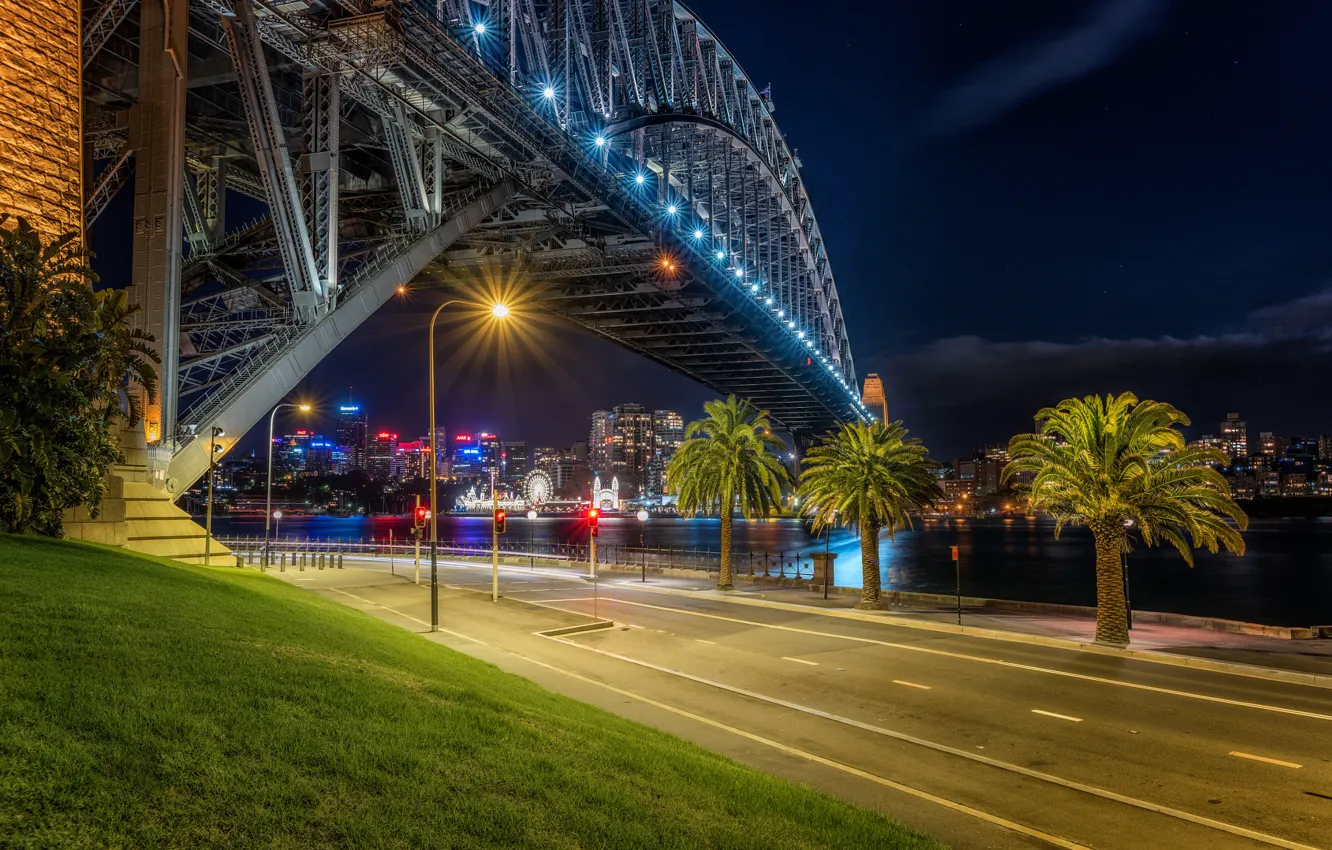 Фото обои дорога, ночь, мост, огни, река, пальмы, сидней, австралия