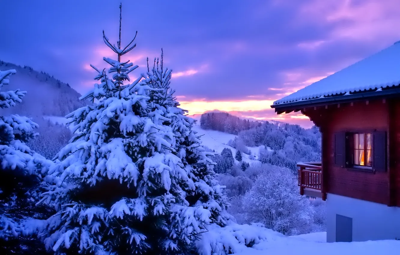 Фото обои свет, снег, деревья, дом, холмы, Зима