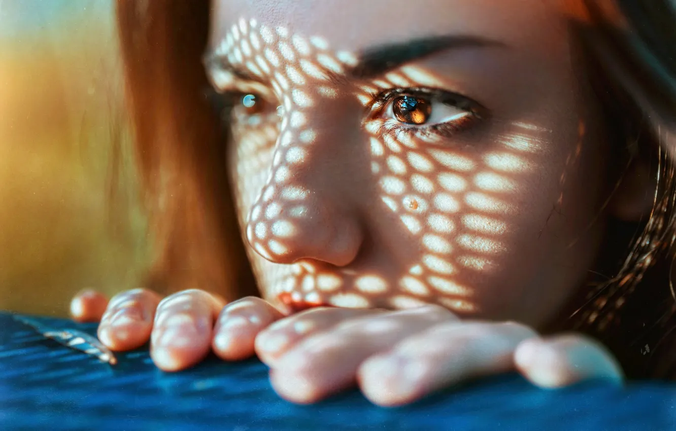 Фото обои глаза, взгляд, девушка, макро, свет, тень, Delaia Gonzalez, Gustavo Terzaghi