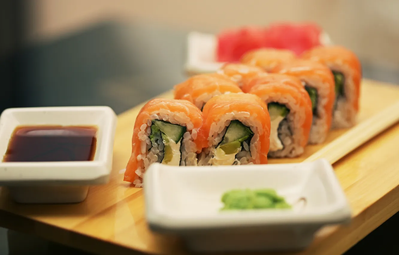 Фото обои rolls, sushi, суши, роллы, японская кухня, соевый соус, soy sauce, Japanese cuisine