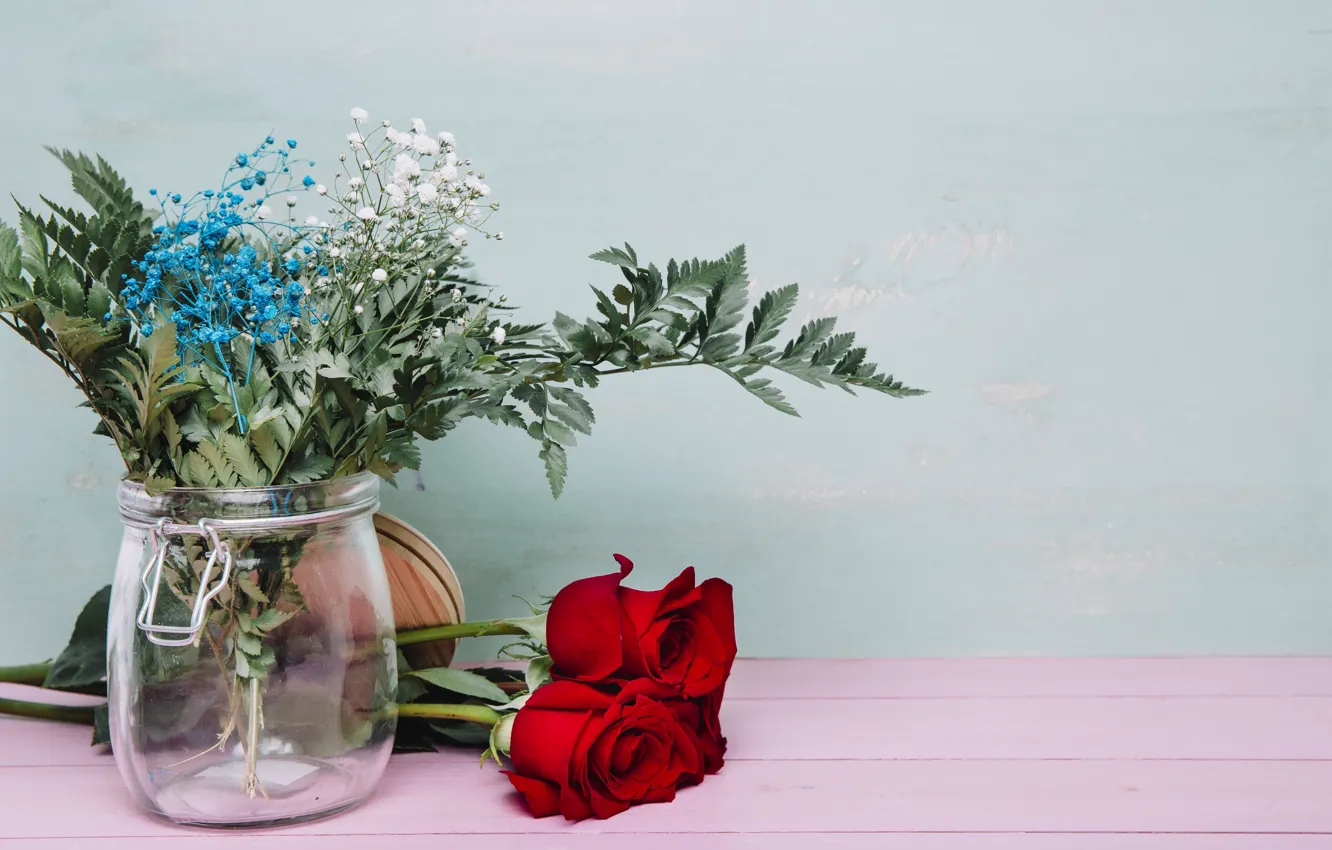 Фото обои зелень, цветы, розы, букет, ваза