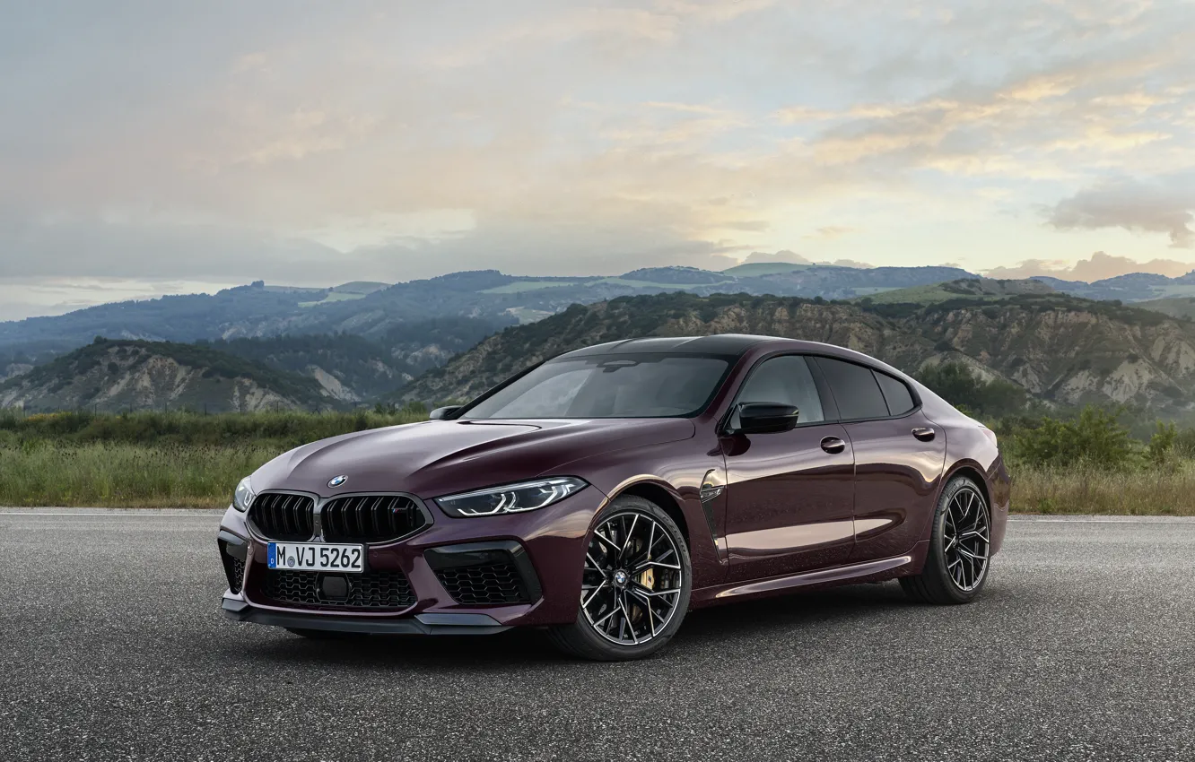 Фото обои купе, BMW, стоянка, 2019, M8, четырёхдверное, M8 Gran Coupe, M8 Competition Gran Coupe