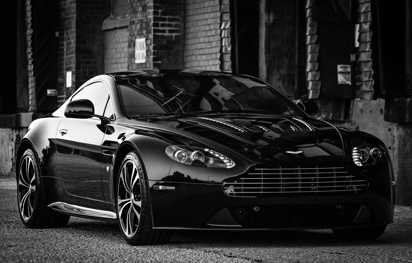 Фото обои чёрный, Aston Martin, V12, чёрно белое фото, Vantage Carbon Edition