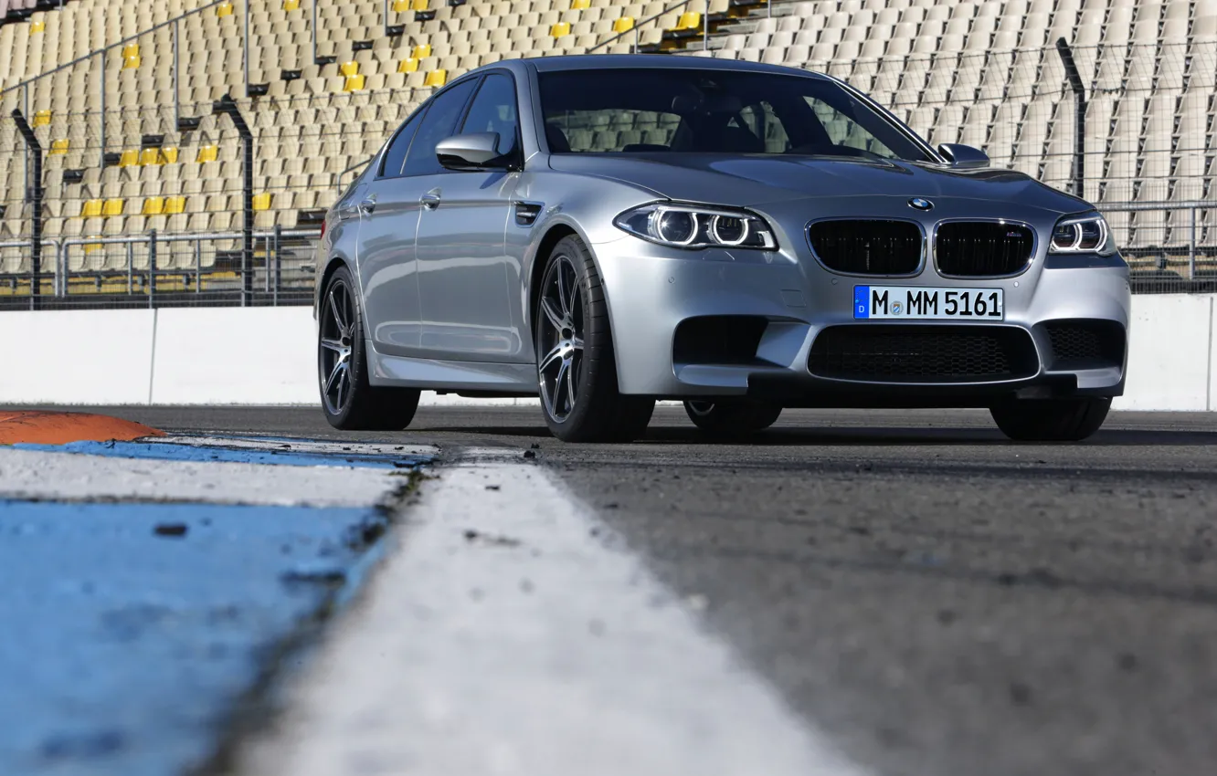 Фото обои асфальт, серый, BMW, седан, F10, 2013, M5, M5 Competition