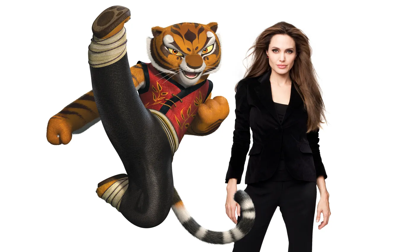Фото обои актриса, Анджелина Джоли, Angelina Jolie, белый фон, Тигрица, в черном, Kung Fu Panda, Кунг-фу Панда