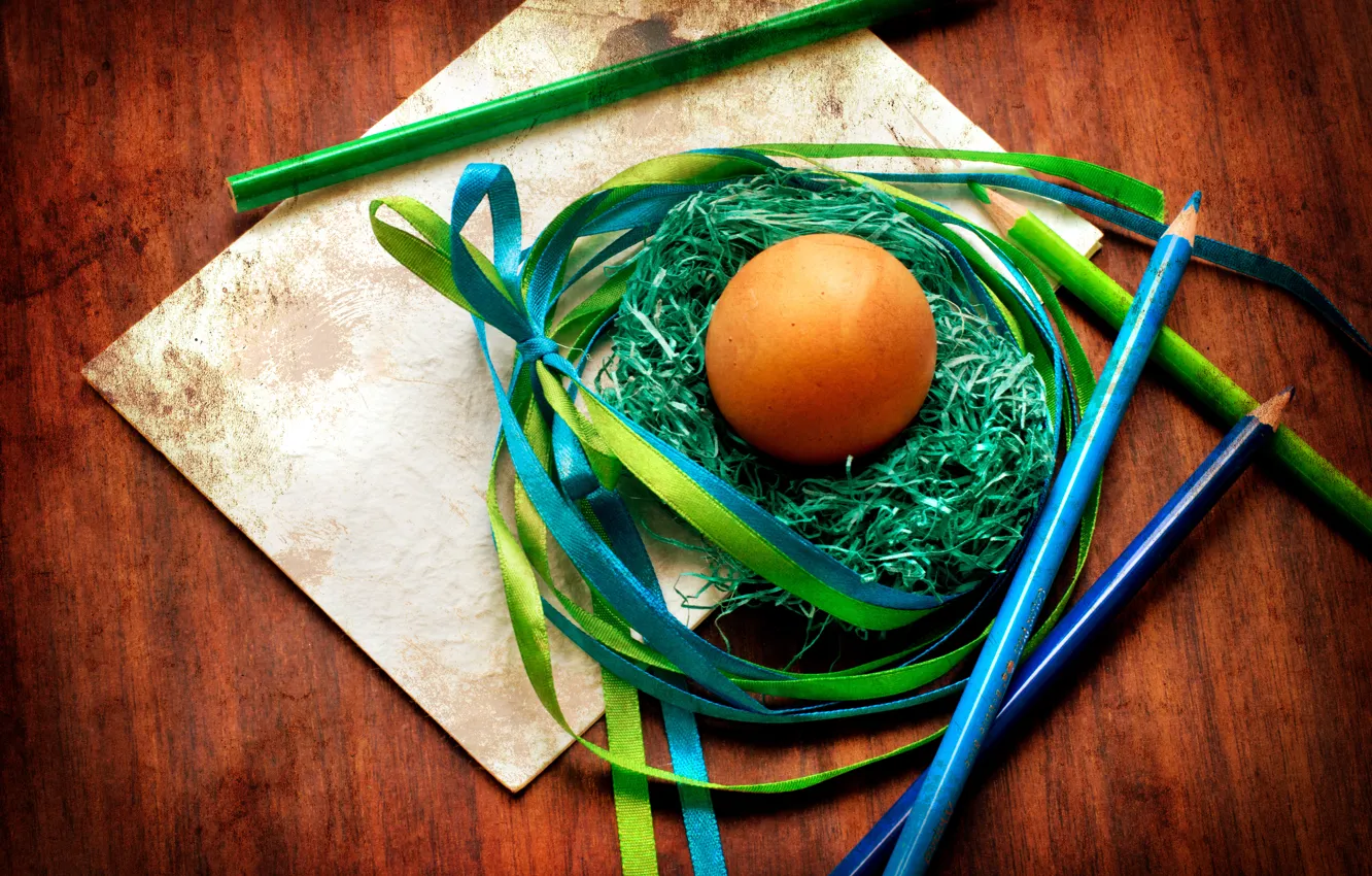 Фото обои бумага, ленты, дерево, праздник, яйцо, карандаши, Пасха, гнездо
