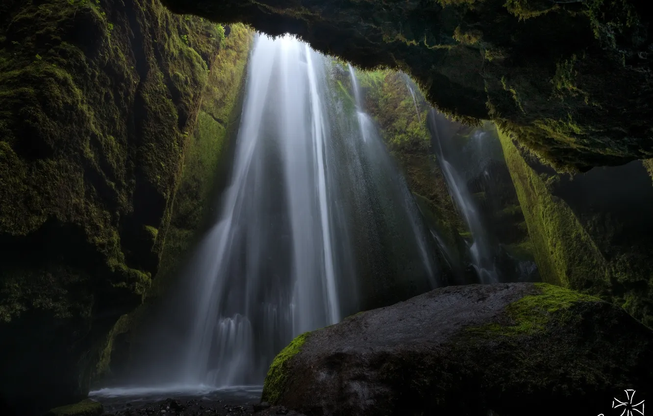 Фото обои природа, камни, водопад, мох, пещера