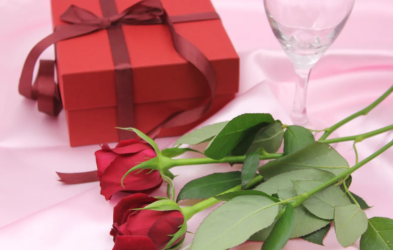 Фото обои цветы, подарок, розы, Праздник, коробочка