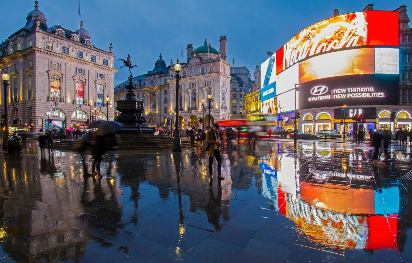 Фото обои отражение, Англия, Лондон, площадь Пикадилли, фонтан Шафтесбари, Сохо