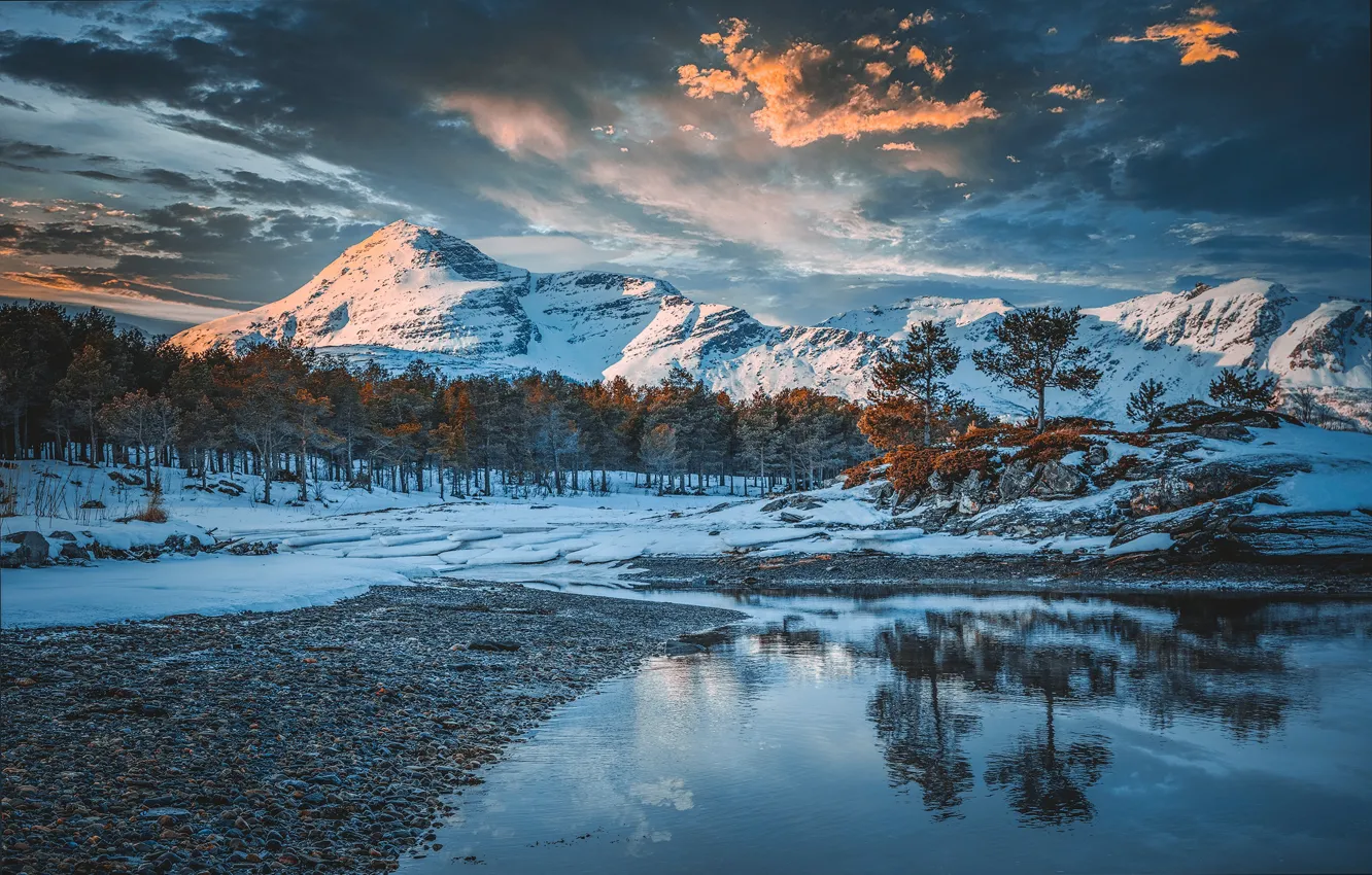 Фото обои зима, вода, снег, деревья, горы, Норвегия, Тодор Божков