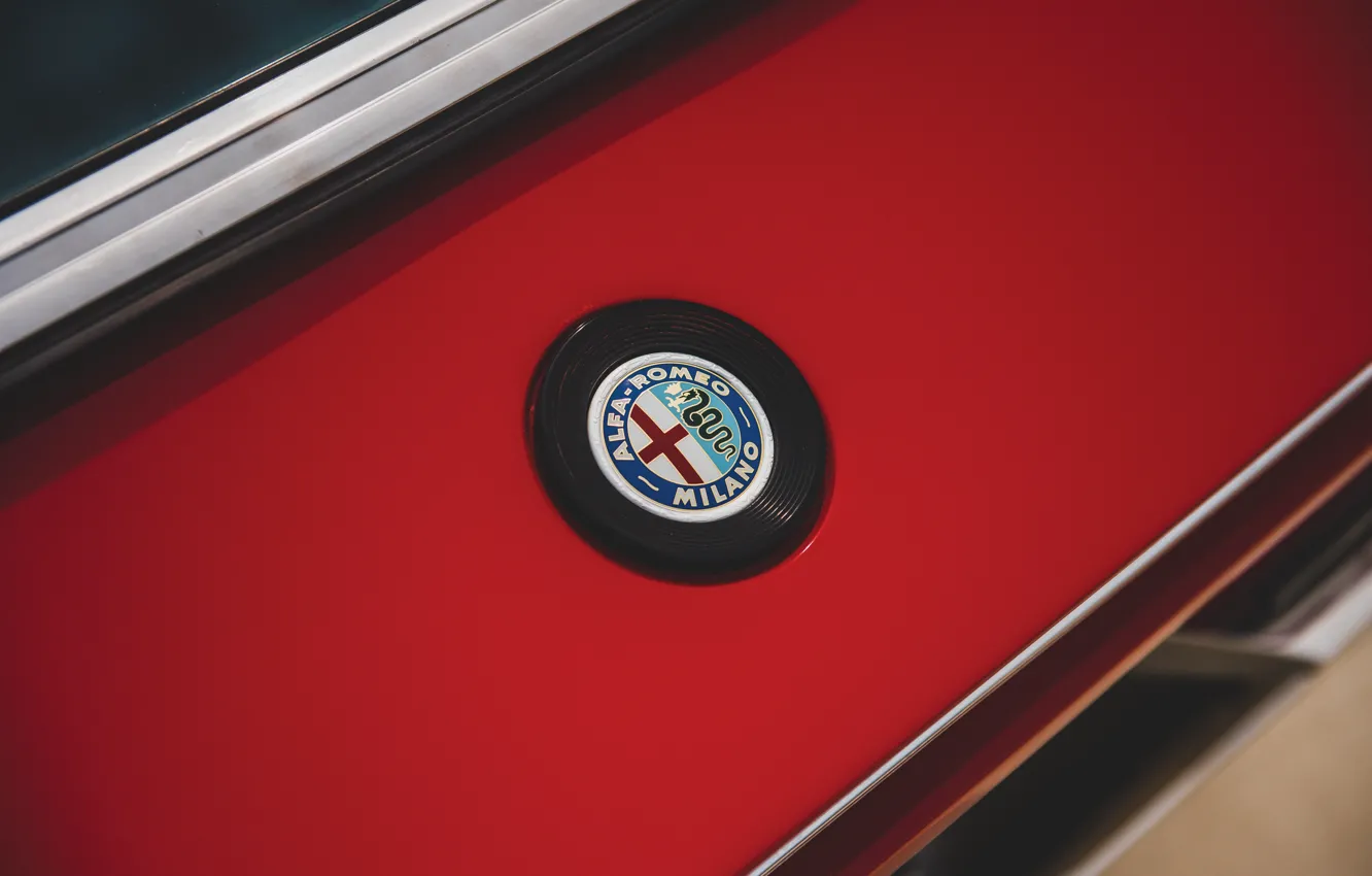 Фото обои Alfa Romeo, logo, 1972, Montreal, badge, Alfa Romeo Montreal