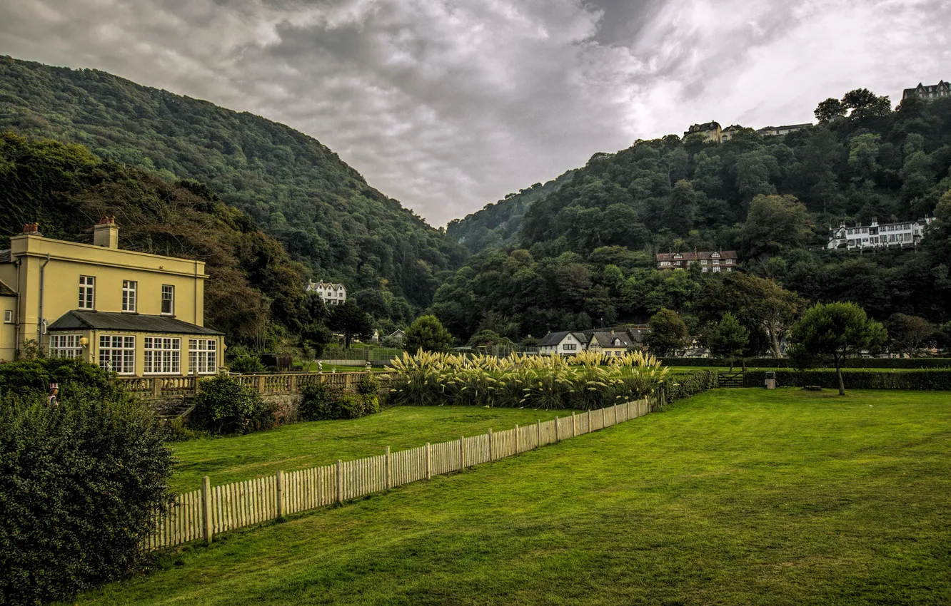 Фото обои лес, деревья, горы, забор, Англия, дома, участки, Lynmouth