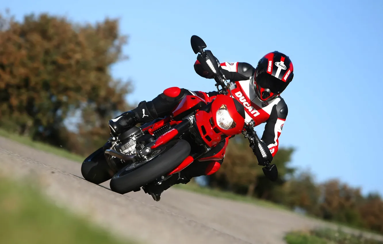 Фото обои EVO, 1100, Ducati_Hypermotard