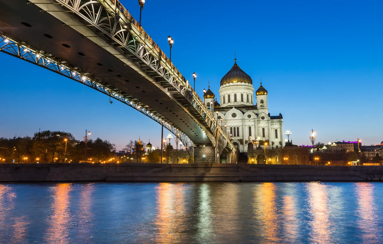 Фото обои мост, река, Москва, собор, Россия, набережная, Храм Христа Спасителя, Москва - река
