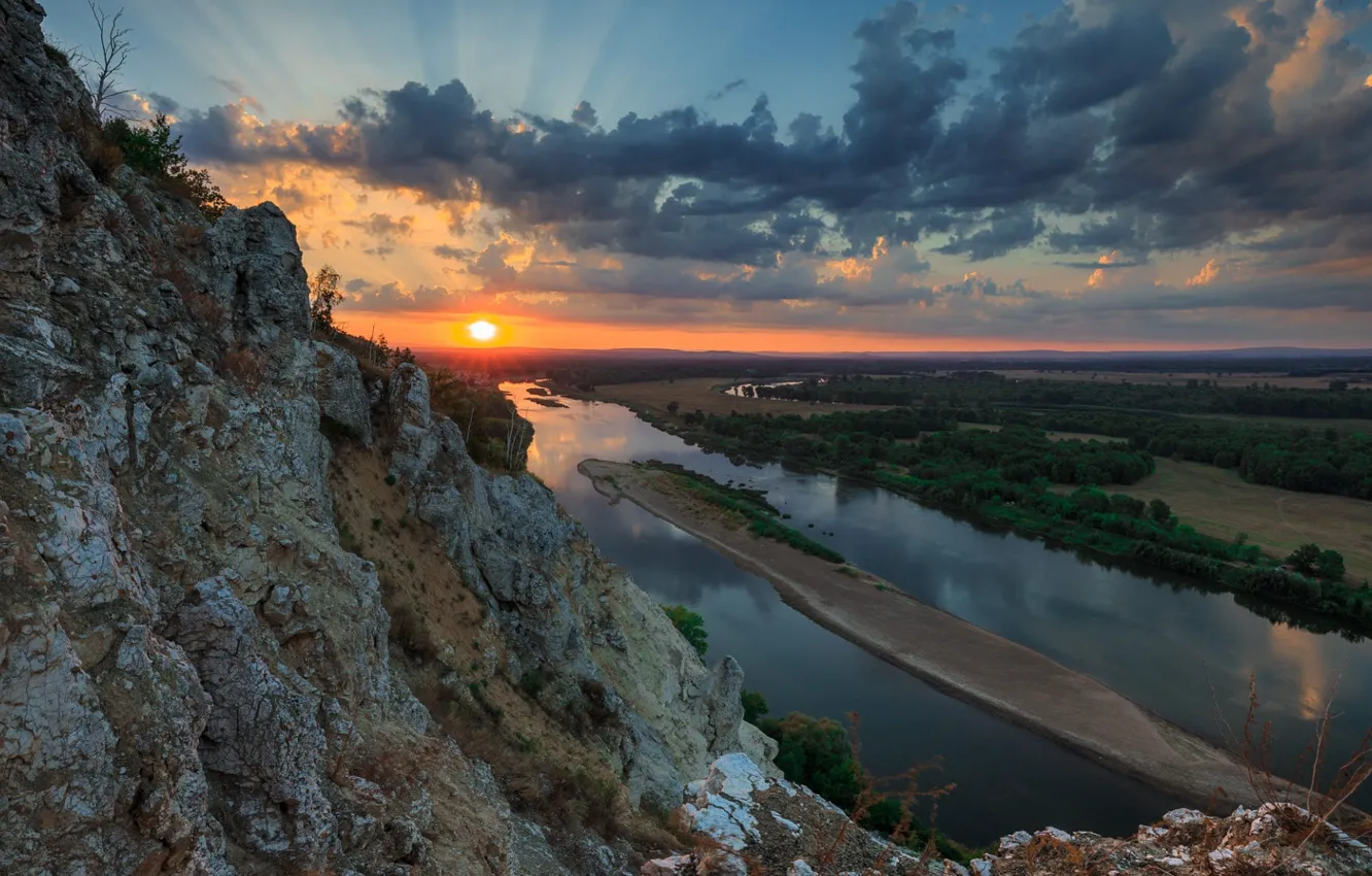 Фото обои облака, закат, река, скалы, вид, высота