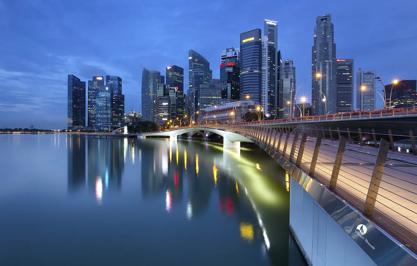 Фото обои вода, мост, отражение, рассвет, небоскребы, залив, Сингапур, архитектура