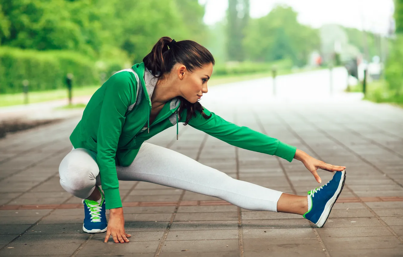 Фото обои girl, beautiful, exercise, female, fitness, athlete, healthy, jogger