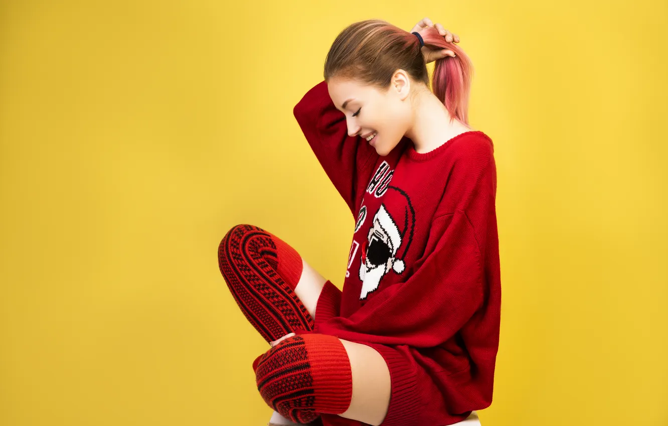 Фото обои girl, beautiful, model, redhead, cute, knee socks