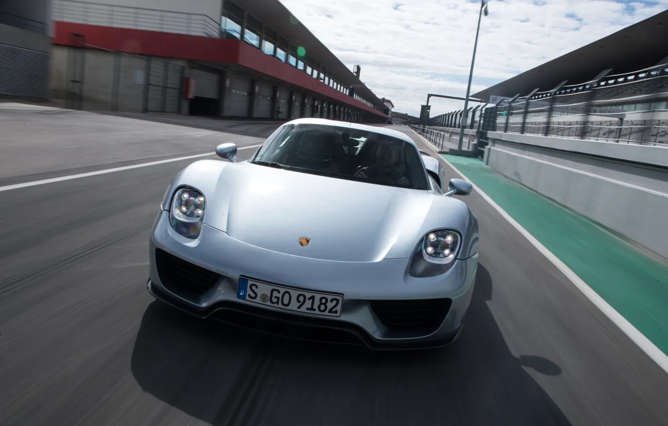 Фото обои Porsche, порше, вид спереди, гибрид, гиперкар, Porsche 918 Spyder