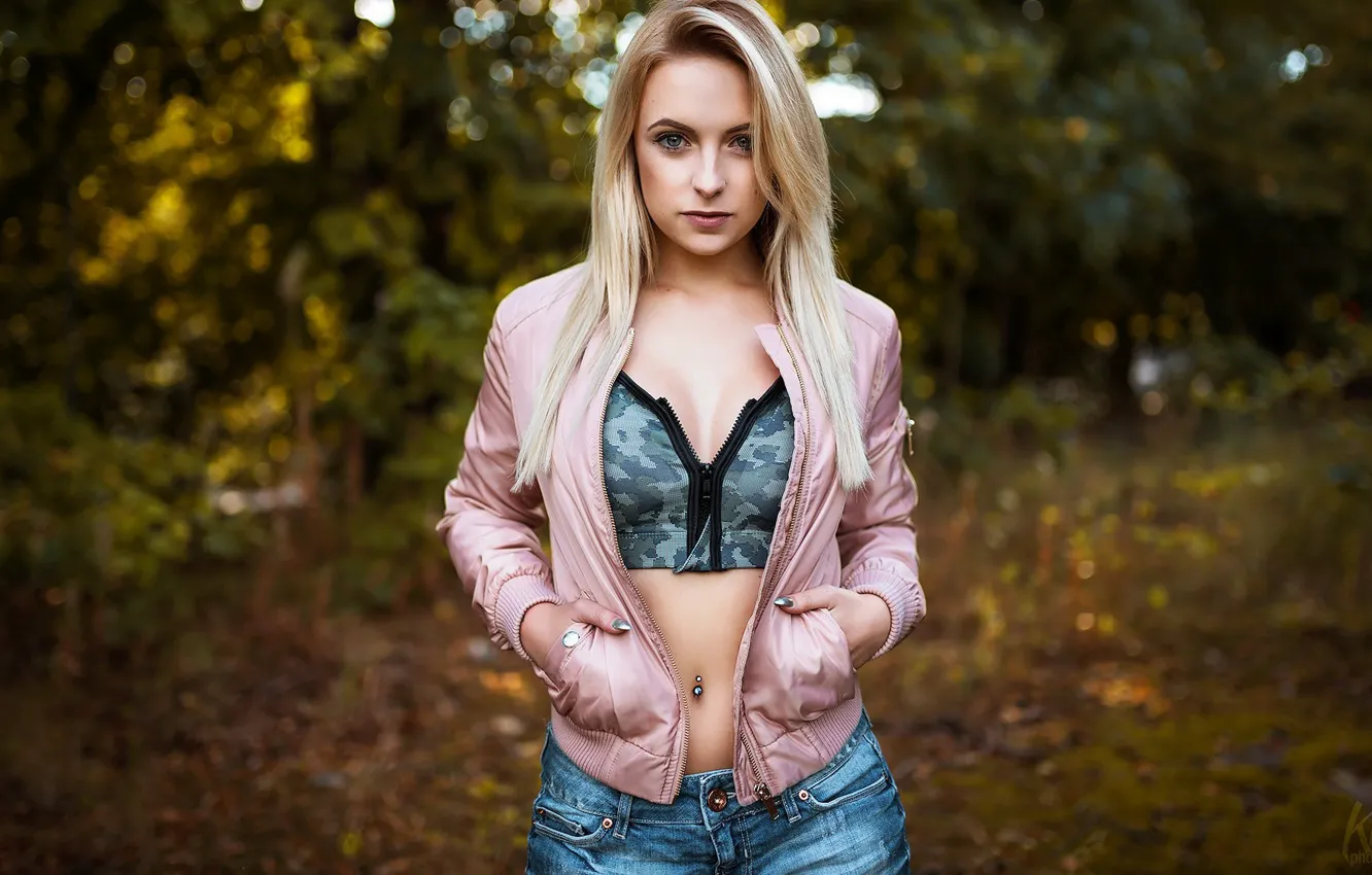 Фото обои взгляд, секси, поза, модель, портрет, джинсы, макияж, фигура