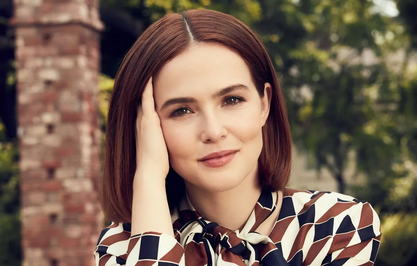 Фото обои взгляд, девушка, портрет, Zoey Deutch