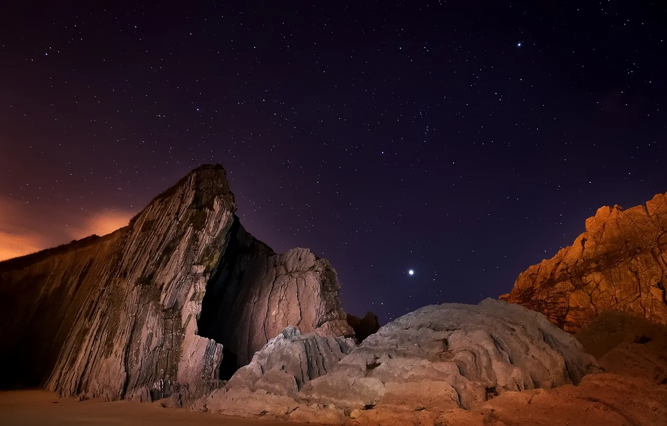 Фото обои небо, звезды, горы, ночь, скалы
