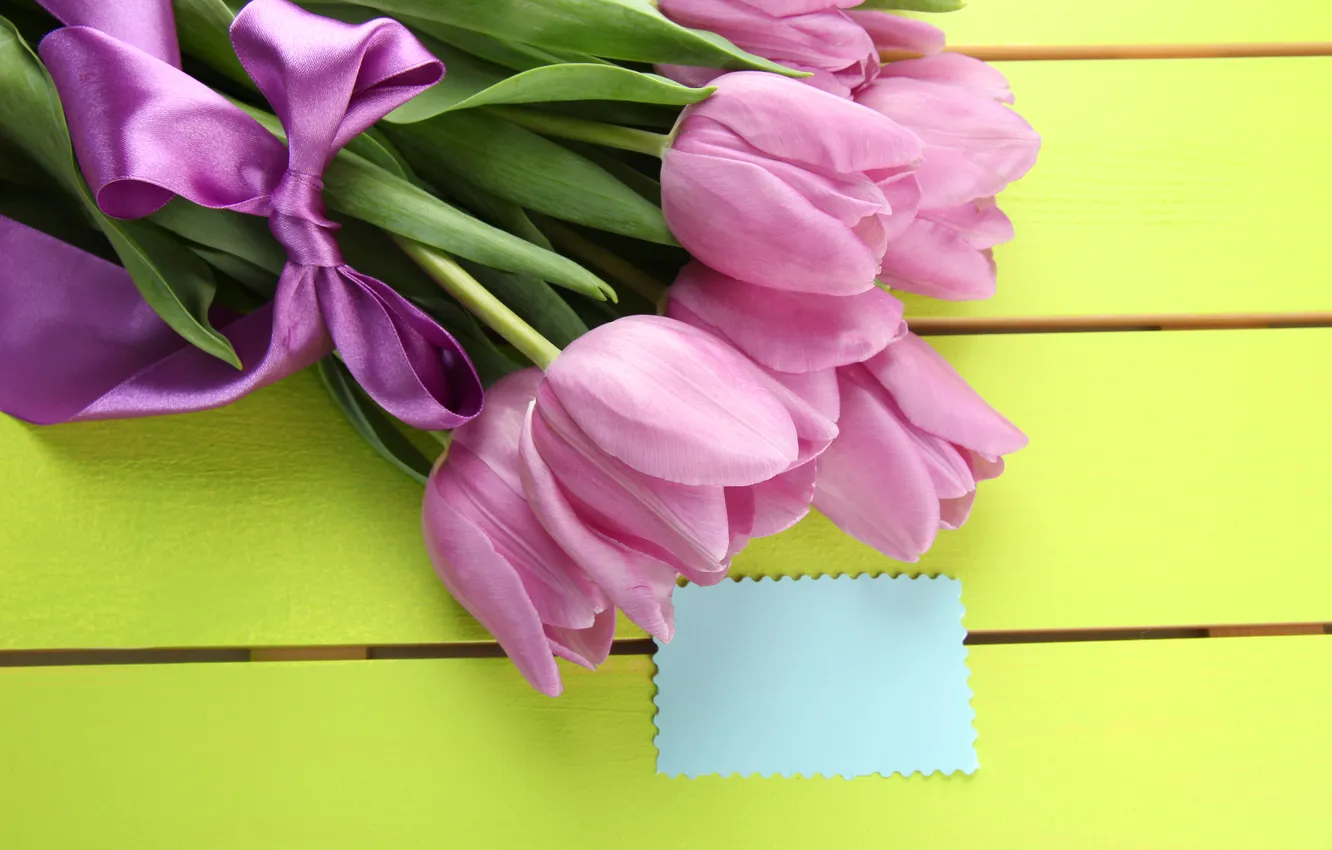 Фото обои цветы, букет, тюльпаны, розовые, wood, pink, flowers, beautiful