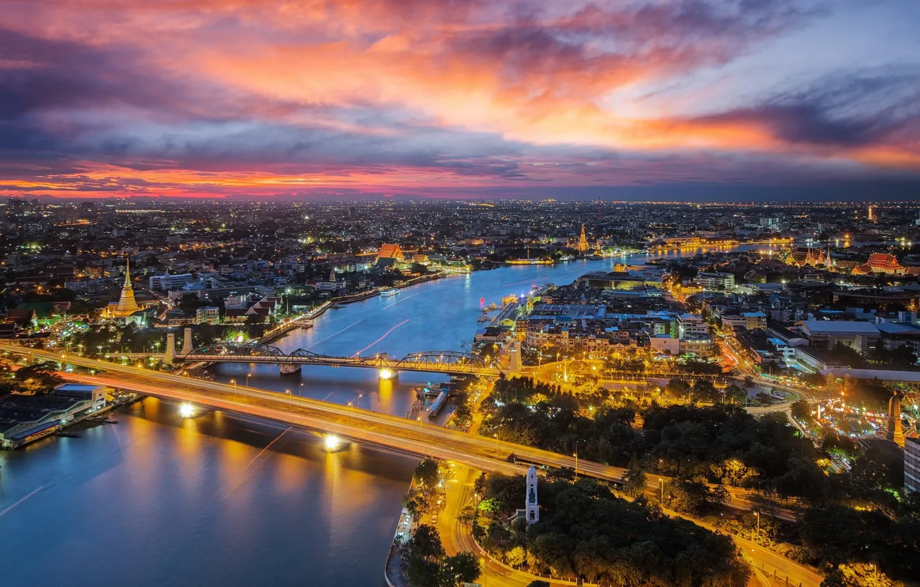 Фото обои небо, пейзаж, город, река, рассвет, здания, панорама, Таиланд