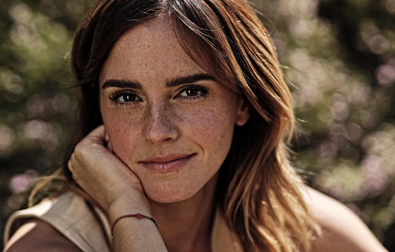 Фото обои лицо, улыбка, актриса, веснушки, шатенка, красивая, Emma Watson, красивое лицо
