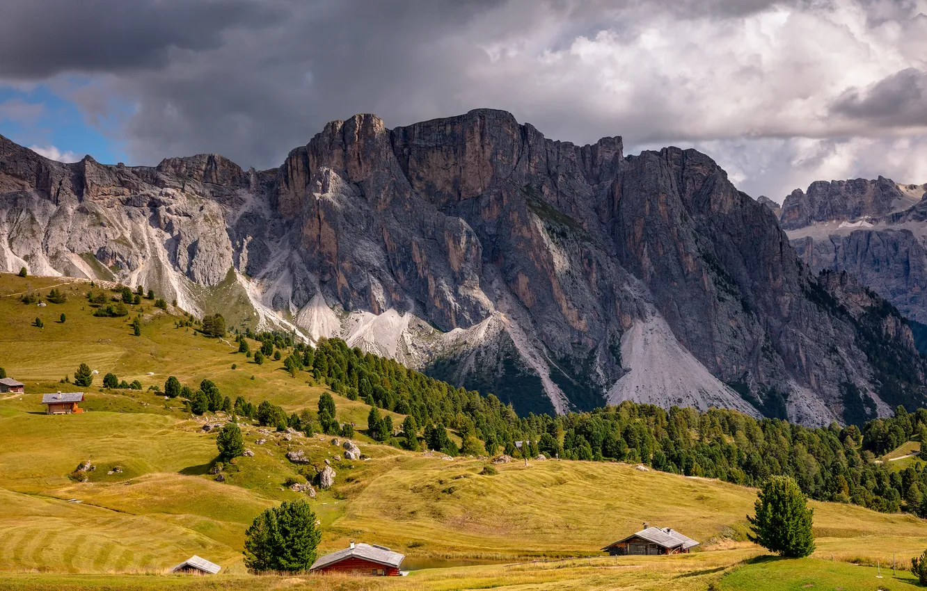 Фото обои mountains, houses, plain