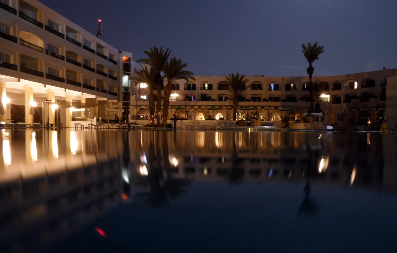 Фото обои вода, огни, пальмы, Ночь, курорт, Тунис