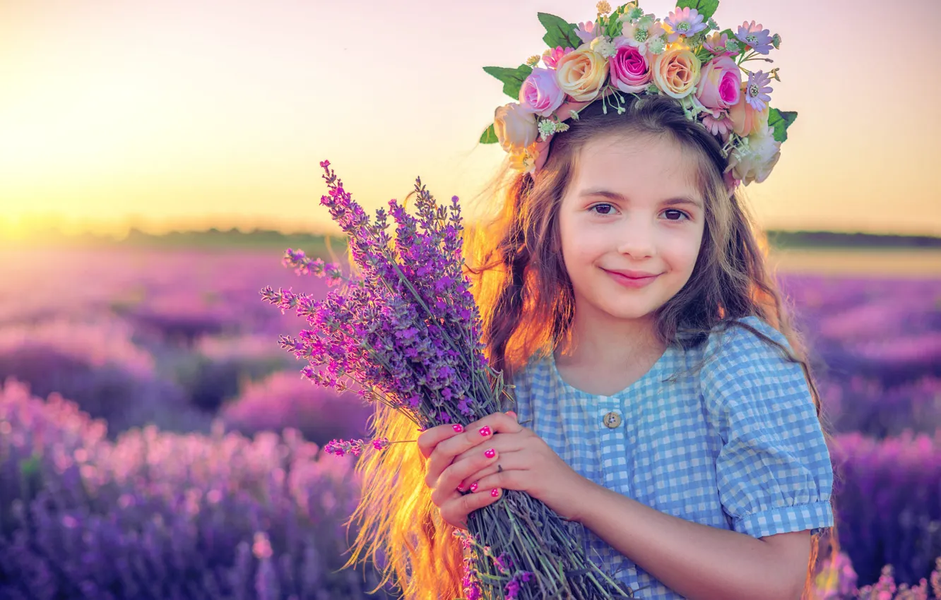 Фото обои поле, лето, солнце, цветы, природа, поза, настроение, портрет