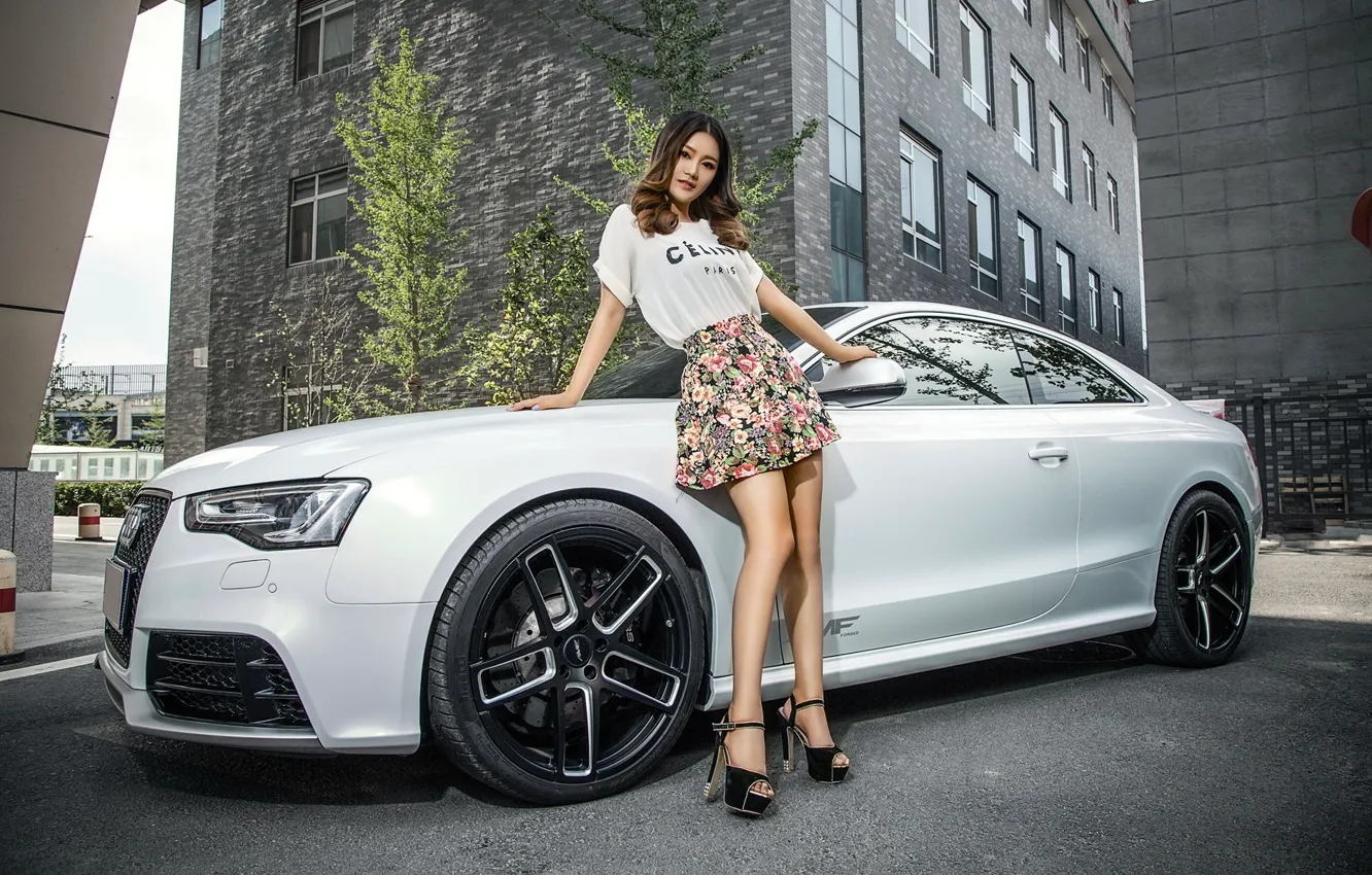 Фото обои взгляд, Audi, Девушки, азиатка, красивая девушка, белый авто