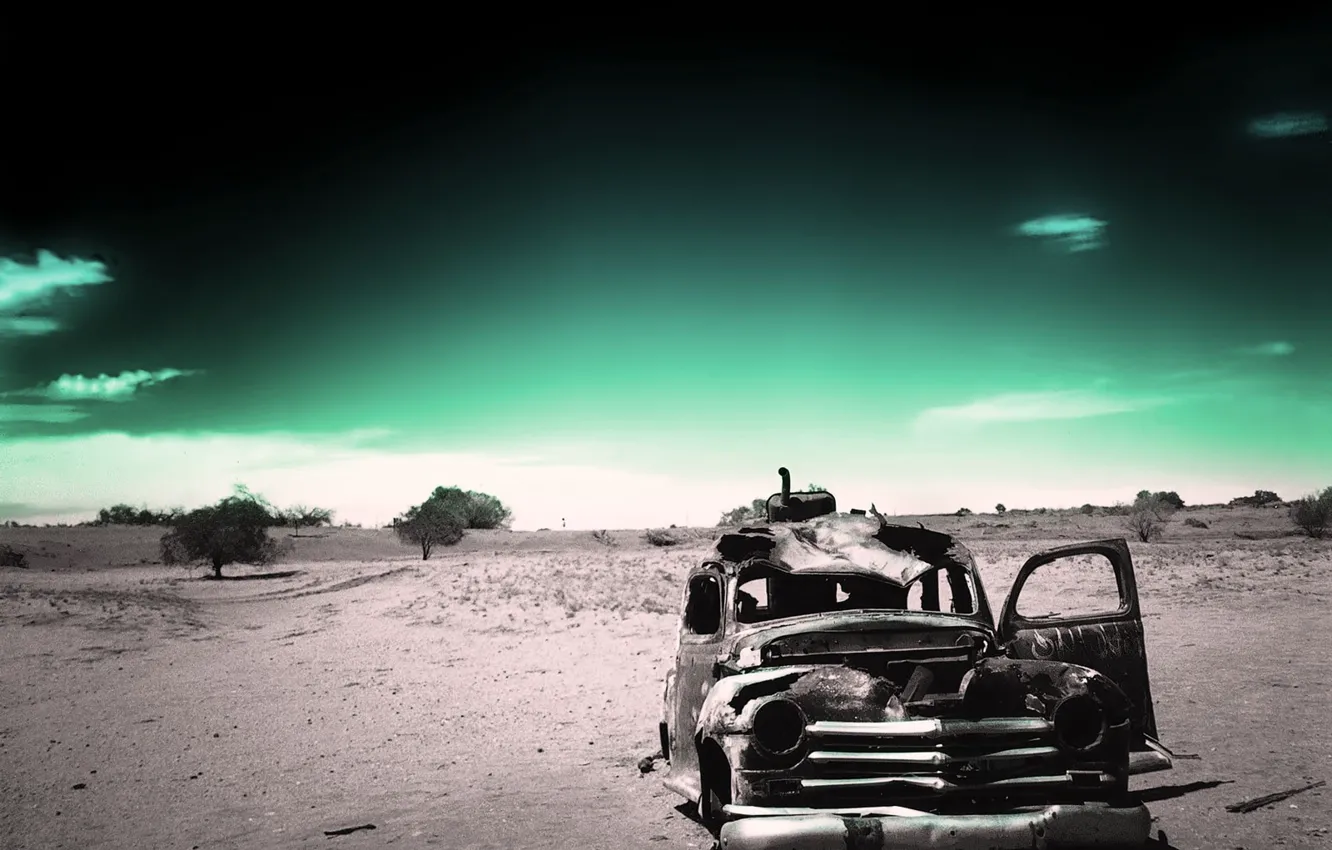 Фото обои старость, машины, время, зеленый, ржавый, забытость, одиночество, черно-белый
