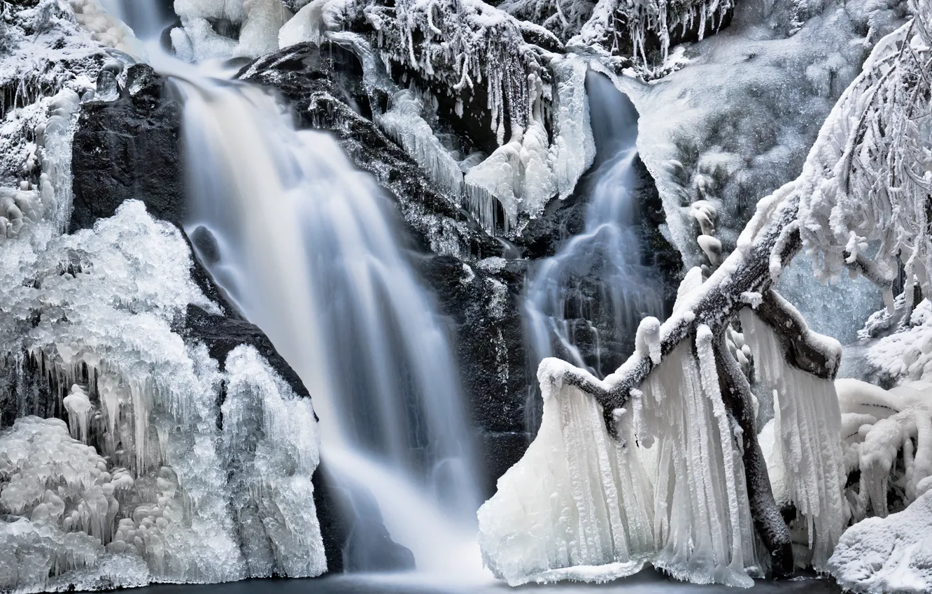 Фото обои зима, иней, вода, снег, деревья, природа, скалы, водопад