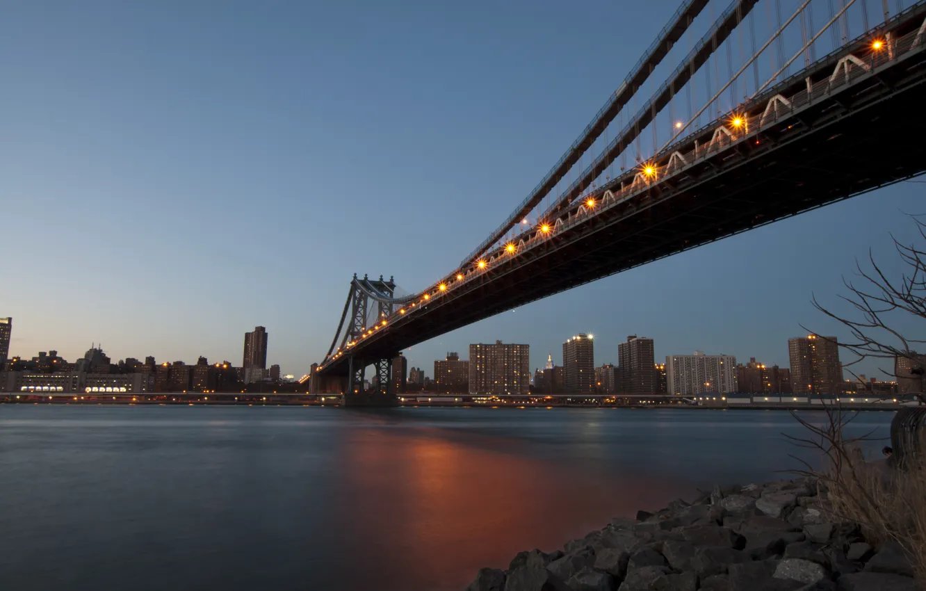 Фото обои мост, город, огни, река, дома, Нью-Йорк, вечер, канал
