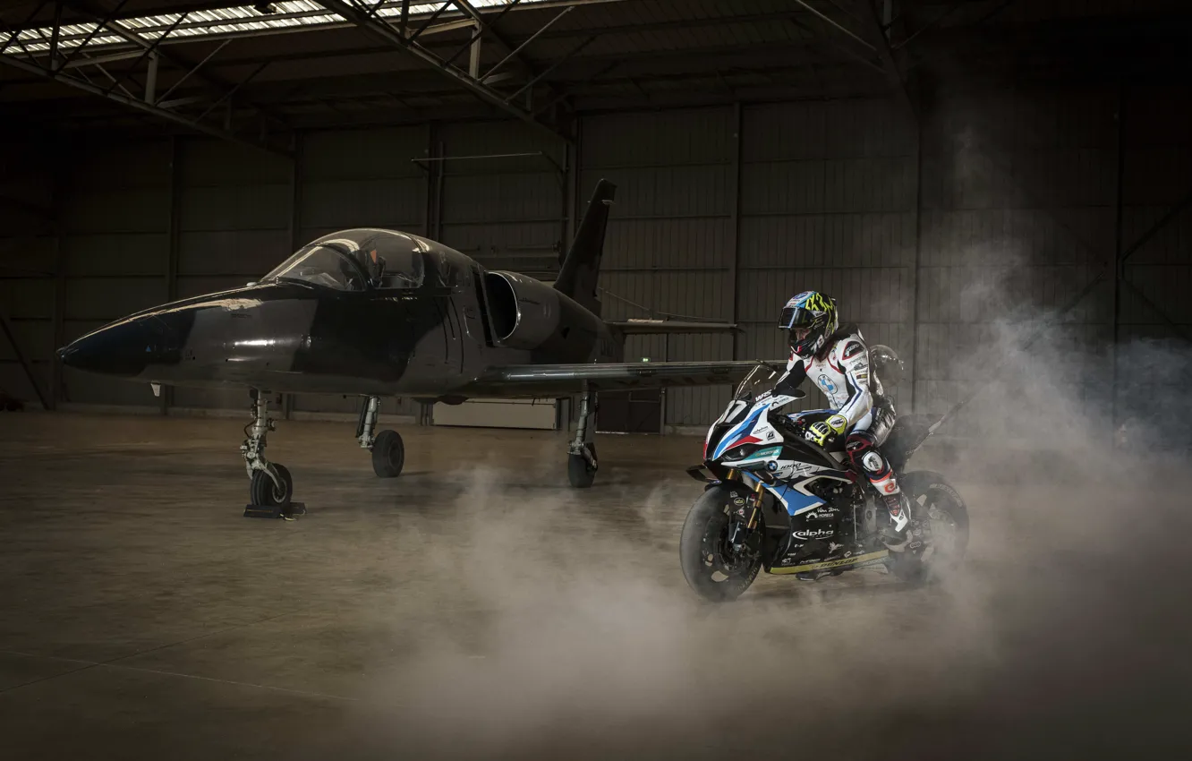 Фото обои Самолёт, Мотоспорт, 2021, BMW Motorrad World Endurance Team, BMW M 1000 RR meets fighter jet, …