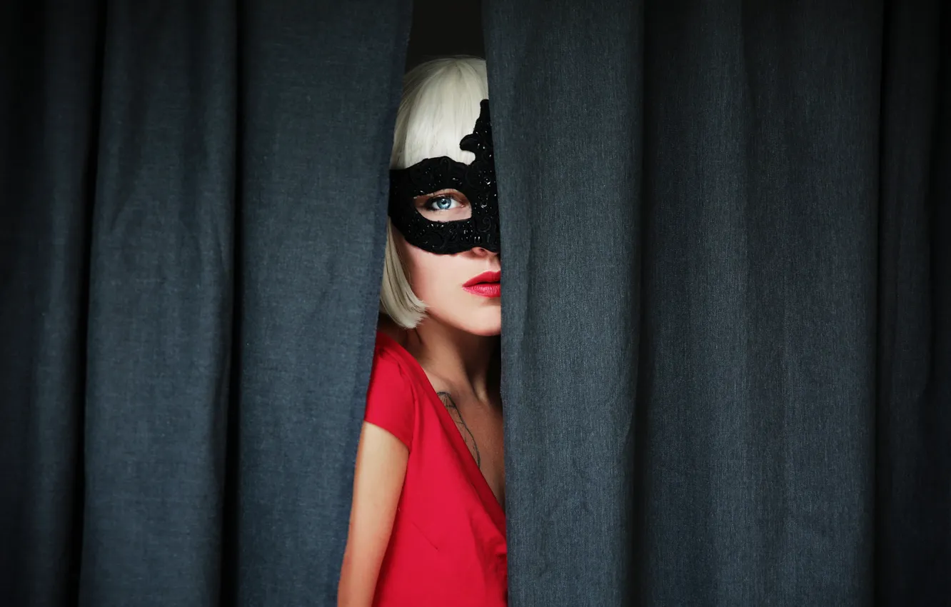 Фото обои red, girl, lips, hair, eye, mask, curtain