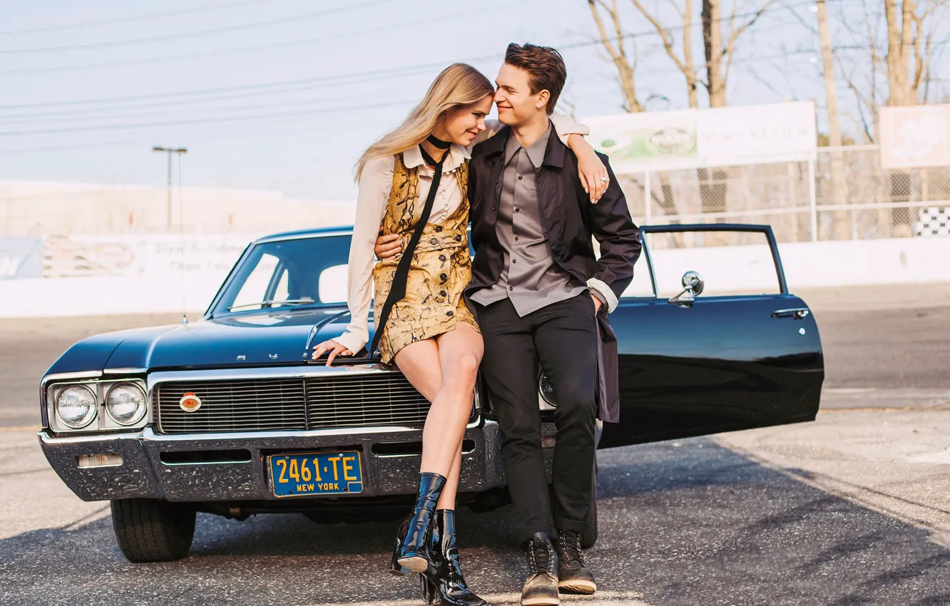 Фото обои авто, девушка, счастье, объятия, парень, влюбленные, Teen Vogue, Ansel Elgort