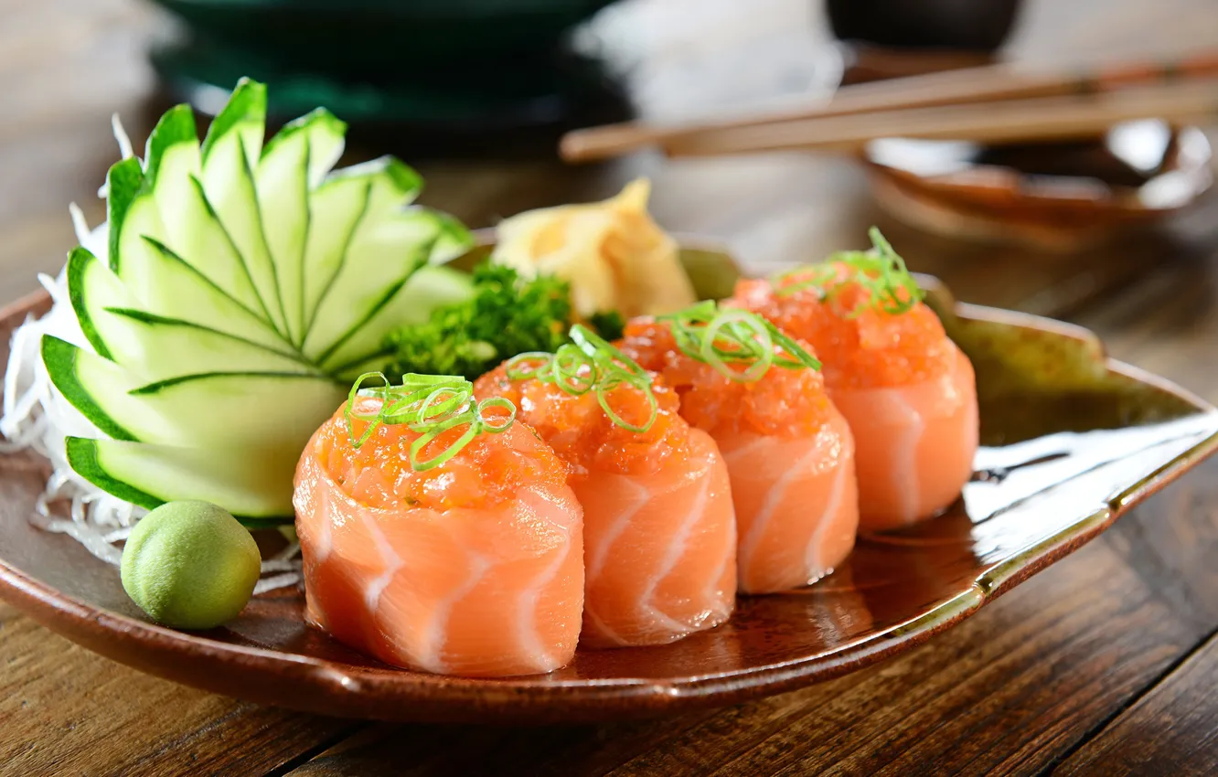 Фото обои зелень, рыба, тарелка, овощи, суши
