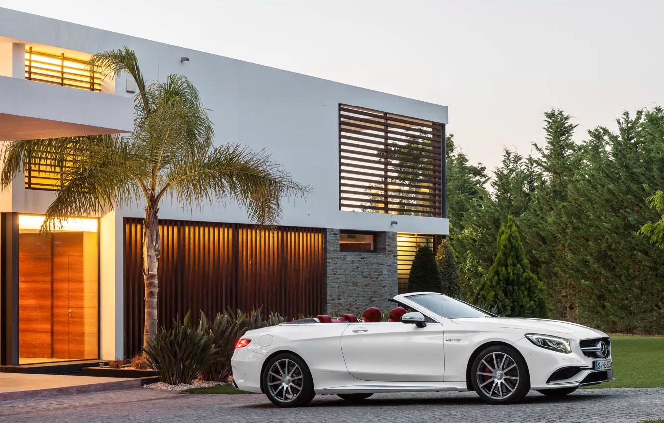 Фото обои дом, пальма, Mercedes-Benz, белая, кабриолет, мерседес, AMG, S 63
