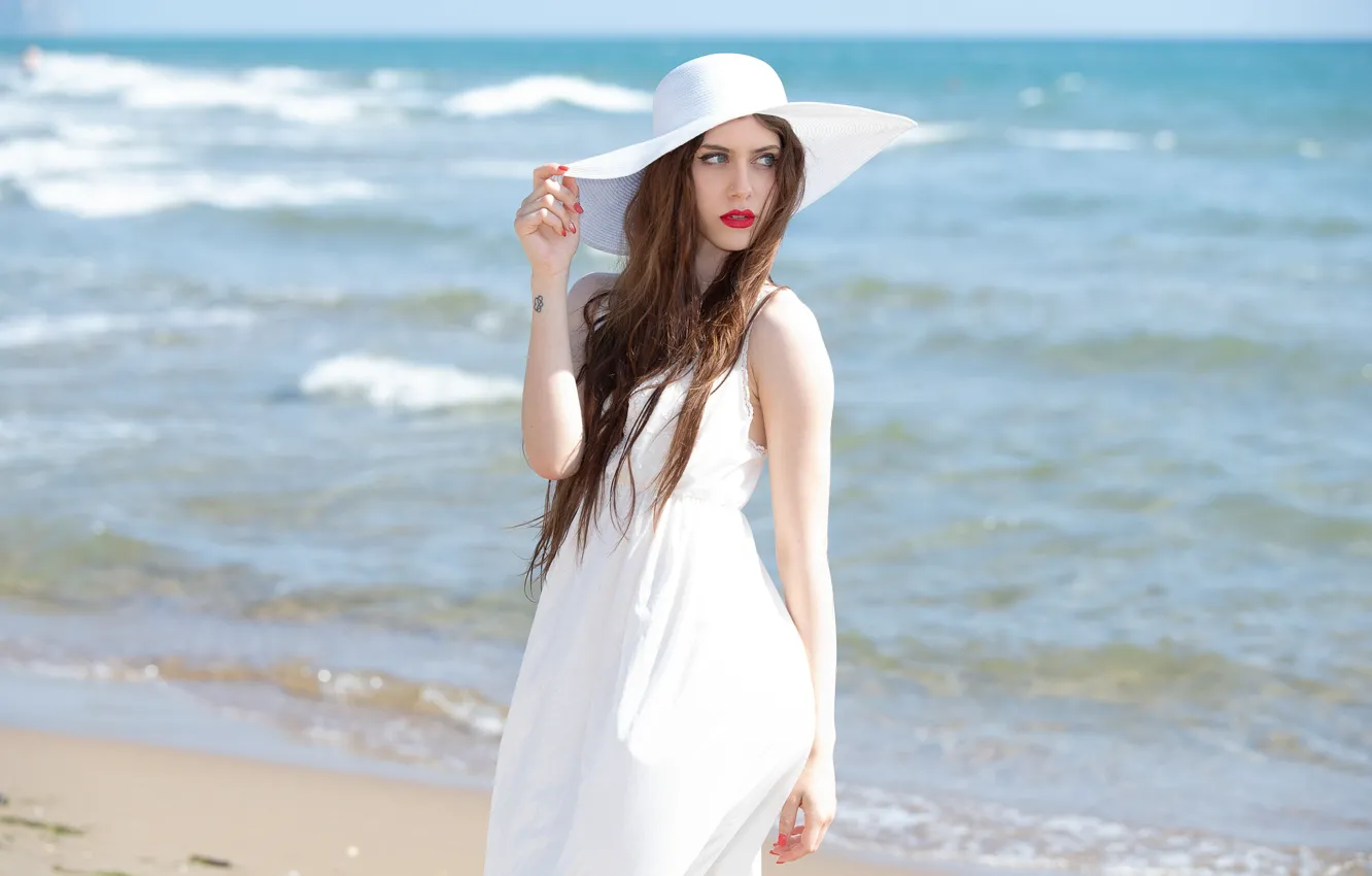 Фото обои girl, sexy, beach, hot girl, hat, eyes, smile, beautiful