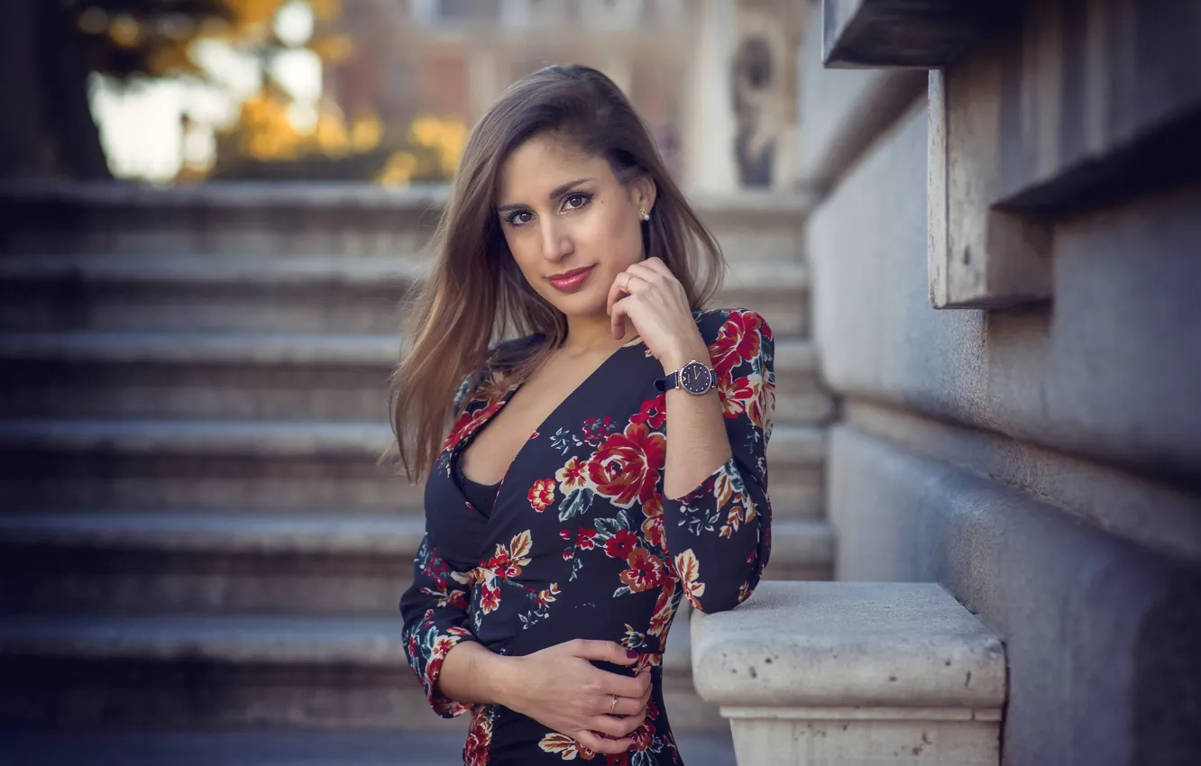 Фото обои взгляд, поза, волосы, платье, Angela, боке