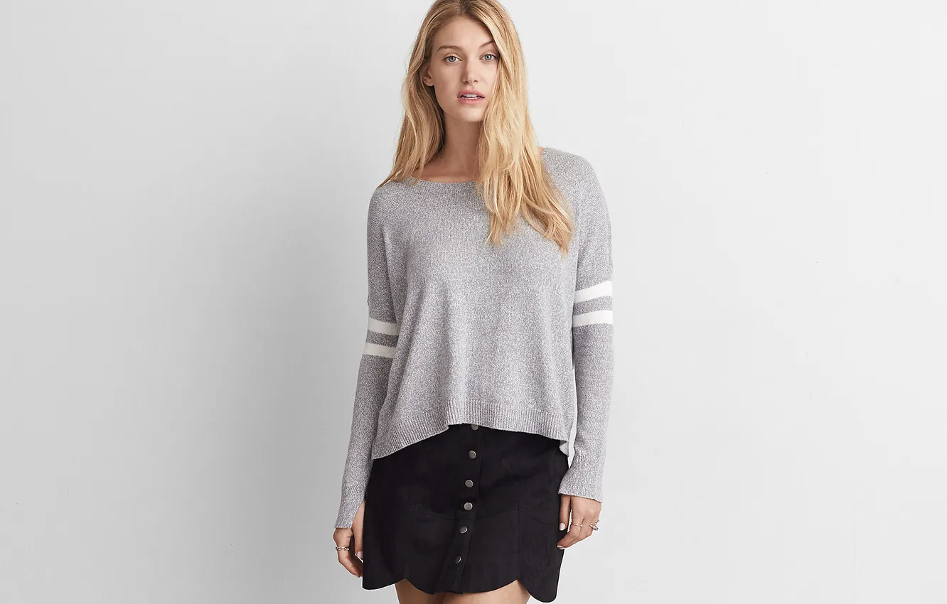 Фото обои long hair, woman, young, beautiful, model, blonde, sweatshirt, miniskirt