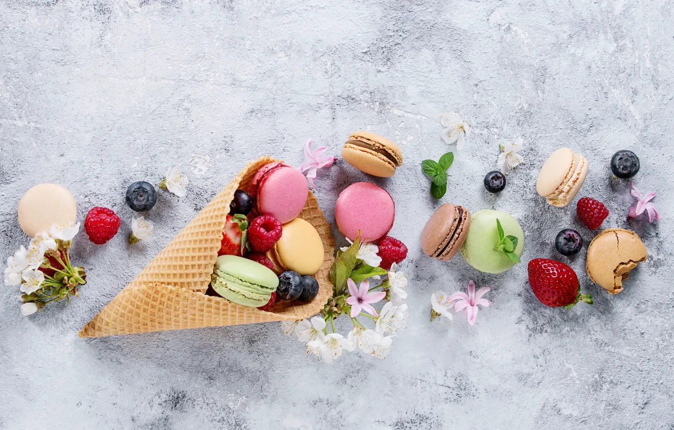Фото обои ягоды, colorful, клубника, fruit, strawberry, berries, macaroons, macaron