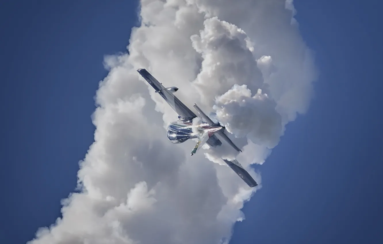 Фото обои облака, самолёт, MB-339
