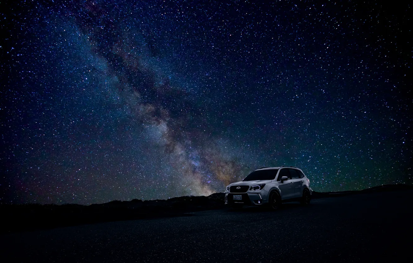 Фото обои дорога, звезды, Subaru, млечный путь
