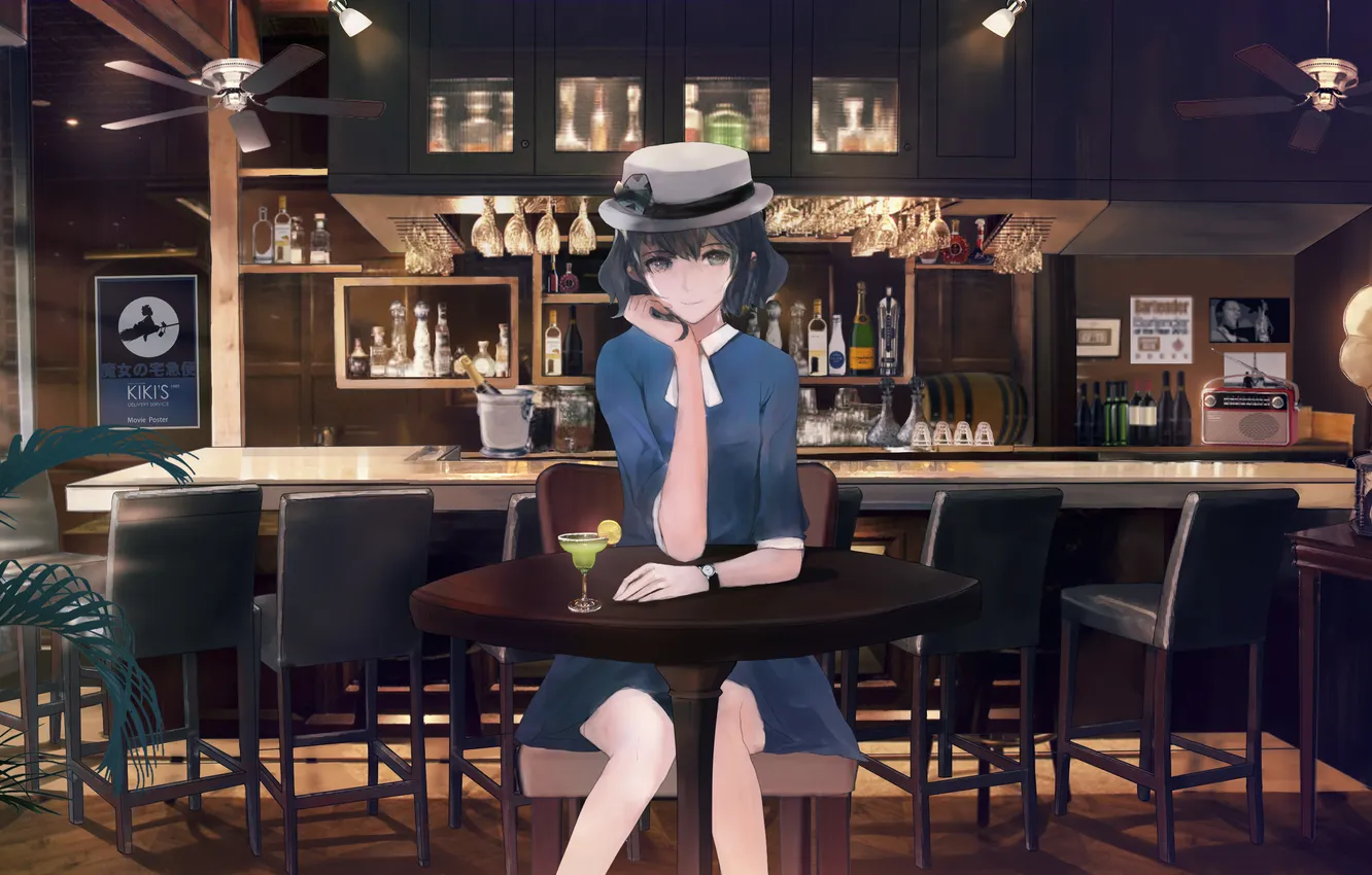 Фото обои взгляд, девушка, улыбка, стол, бар, шляпа, платье, стул