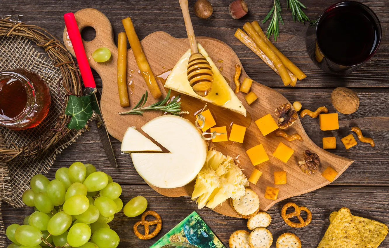 Фото обои сыр, печенье, виноград, орехи, мёд, крекеры, cheese, biscuits
